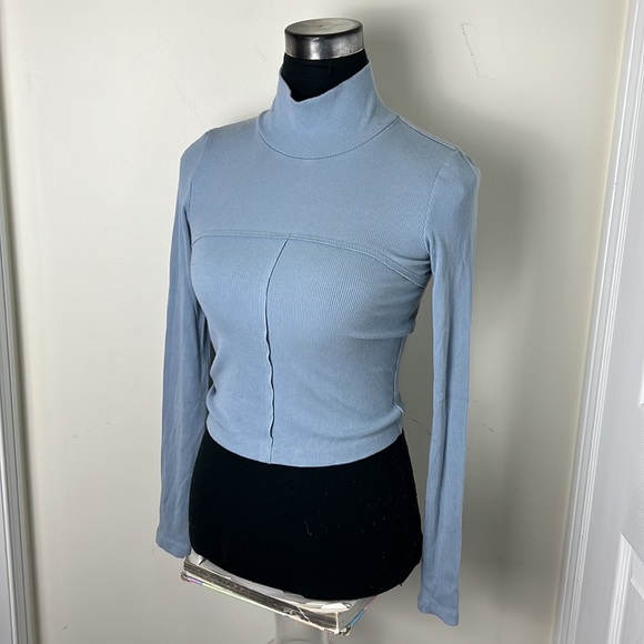 Aritzia Wilfred Moon Cropped Turtle Neck Sweater Top Size XS - Picture 6 of 9